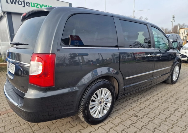 Lancia Voyager cena 44900 przebieg: 258590, rok produkcji 2011 z Kołobrzeg małe 436